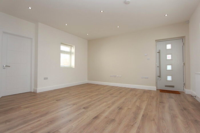 1 Bedroom Flat To Rent In Waverley Road, Rayners Lane, Harrow, HA2