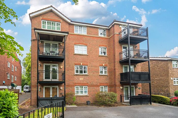 2 Bedroom Flat For Sale In Westmoreland Road, Bromley, BR2