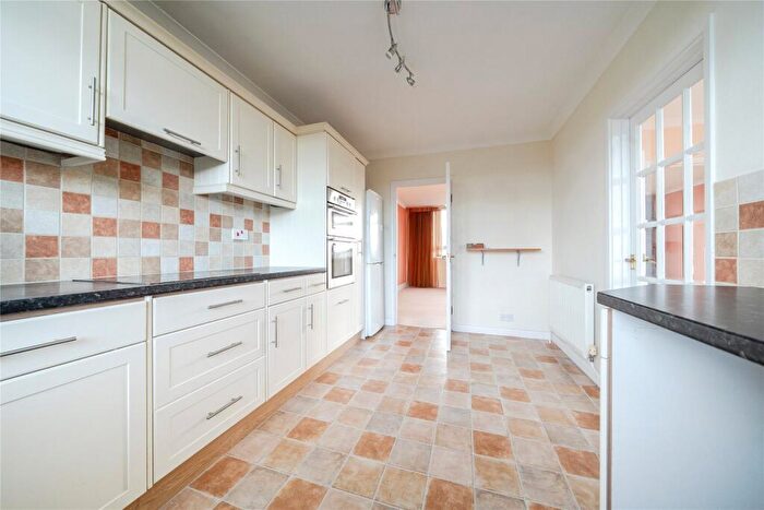 3 Bedroom Flat For Sale In Hawthorne Road, Bickley, BR1