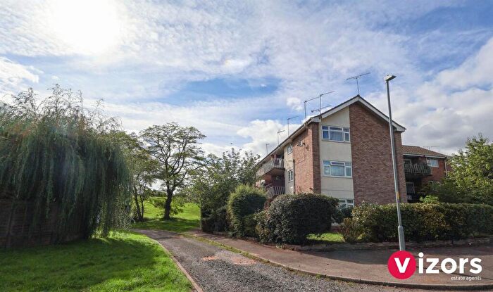 2 Bedroom Flat For Sale In Crabtree Close, Lodge Park, Redditch, B98