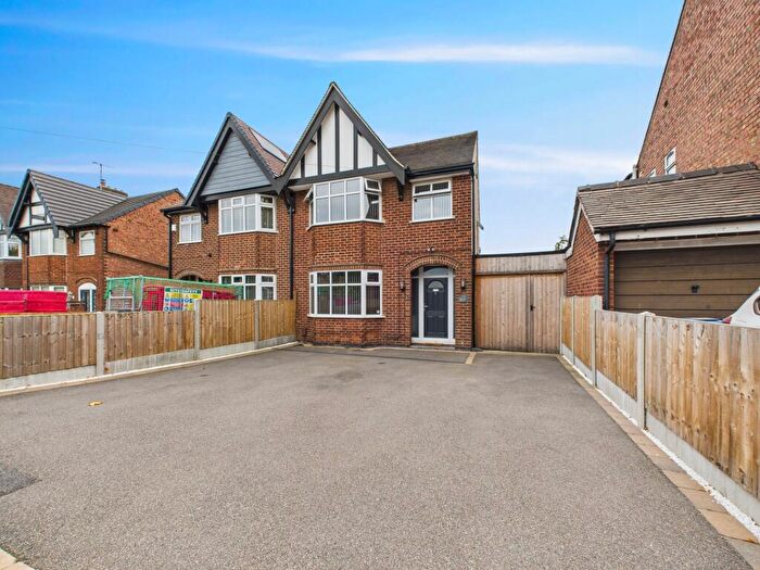 4 Bedroom Semi-Detached House For Sale In Derby Road, Chaddesden, DE21