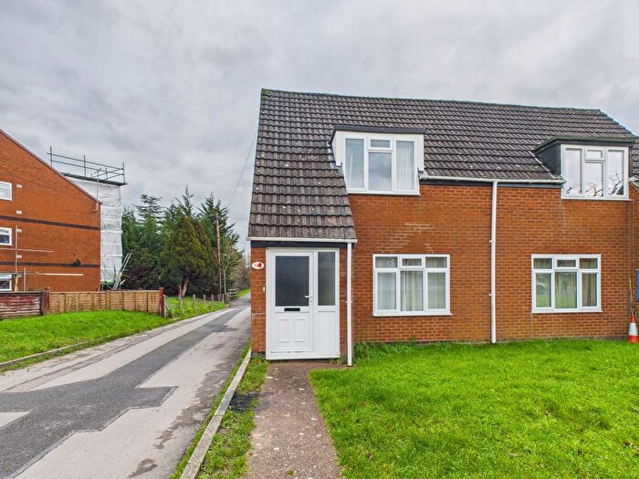 Property For Sale In Heathfield Drive, Taunton, TA2