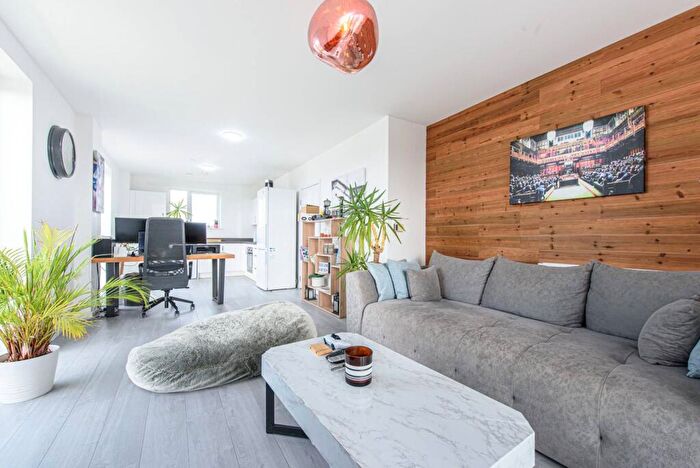 2 Bedroom Flat For Sale In Grahame Park Way, Colindale, London, NW9