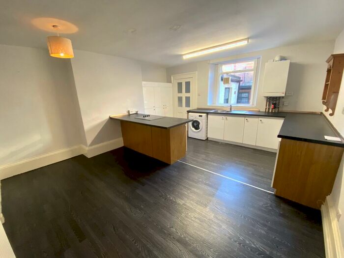 2 Bedroom Apartment To Rent In Bath Terrace, Tynemouth, NE30