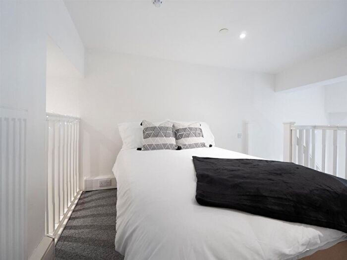 Studio To Rent In York Street, Sheffield, S1