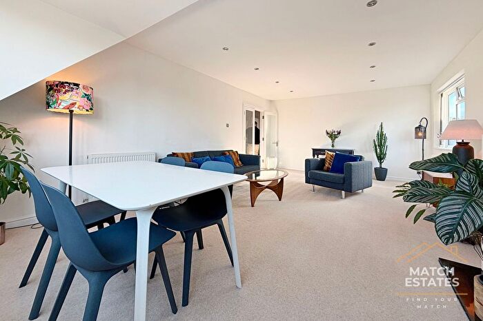 3 Bedroom Flat For Sale In Turketel Road, Folkestone, Kent, CT20