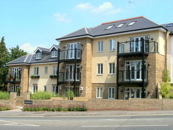 2 Bedroom Apartment To Rent In Monument Hill, Weybridge, KT13