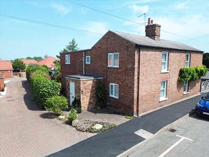 4 Bedroom Semi-Detached House For Sale In High Street, Sleaford, NG34