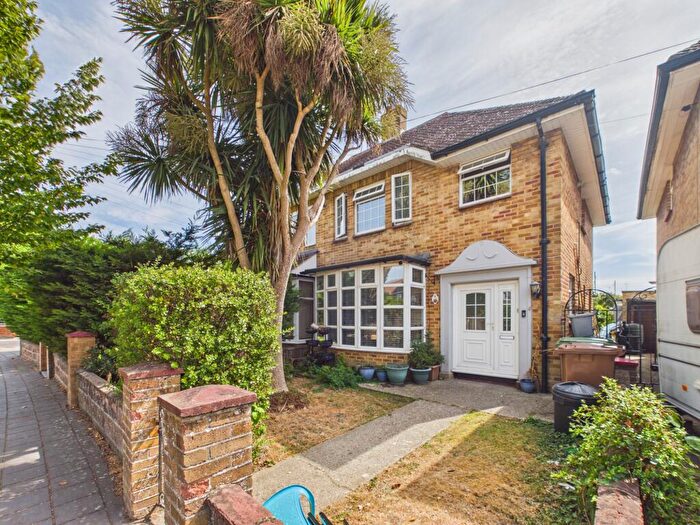3 Bedroom Semi-Detached House For Sale In Highbury Way, Cosham, Portsmouth, PO6