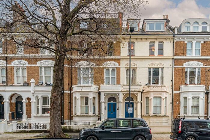 1 Bedroom Flat To Rent In Sinclair Road, Sinclair Road, W14
