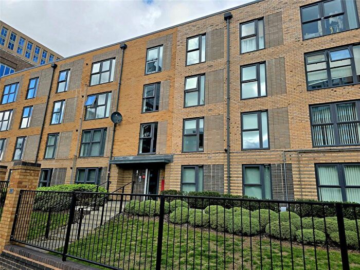 2 Bedroom Flat For Sale In Belgrave Middleway, Birmingham, B5