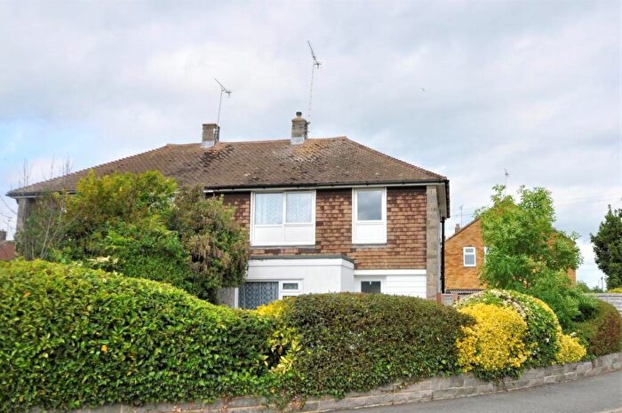 3 Bedroom Semi-Detached House To Rent In Falmouth Road, Chelmsford, Essex, CM1