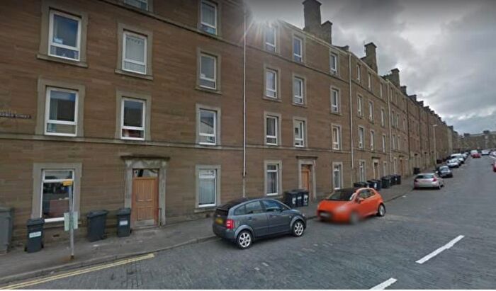 3 Bedroom Flat To Rent In Rosefield Street, Dundee (Off Blackness Road), DD1
