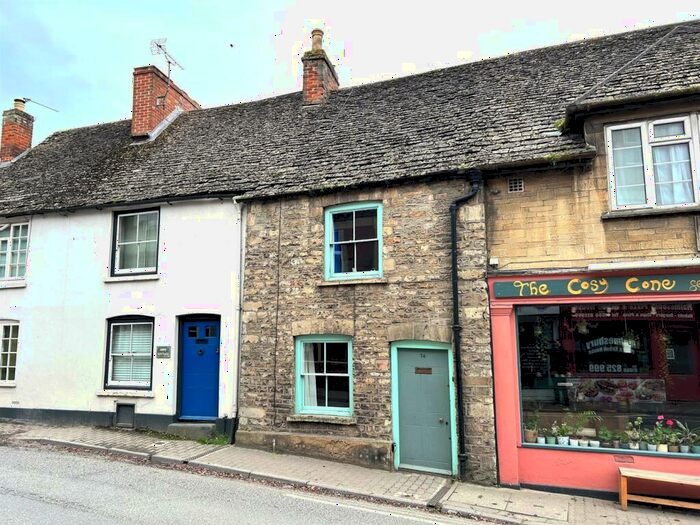 3 Bedroom Terraced House To Rent In Abbey Row, Malmesbury, SN16