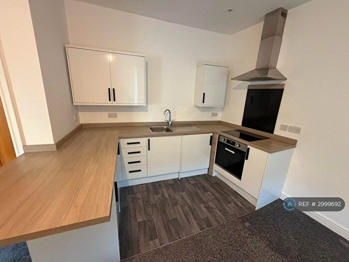 Studio To Rent In Dodworth Road, Barnsley, S70