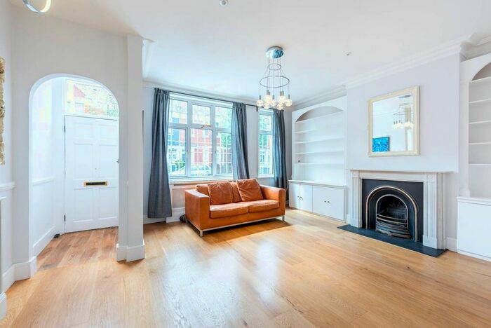 4 Bedroom Property To Rent In Sedlescombe Road, Fulham, London, SW6