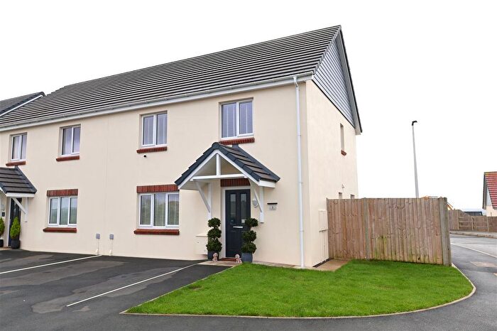 3 Bedroom Semi-Detached House For Sale In St Peters Way, Steynton, Milford Haven, SA73