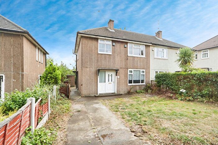 3 Bedroom Semi-Detached House For Sale In Swinnow Road, West Yorkshire, LS13