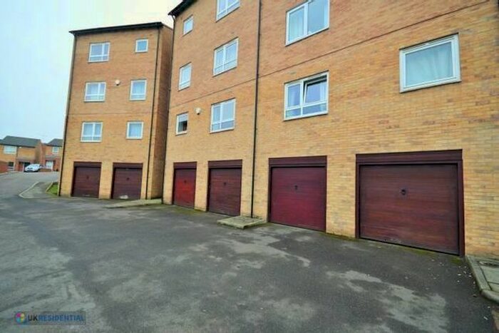 2 Bedroom Flat To Rent In Park Grange Mount, Sheffield, South Yorkshire, Uk, S2