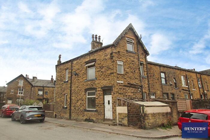 2 Bedroom Terraced House For Sale In Nashville Road Keighley, BD22