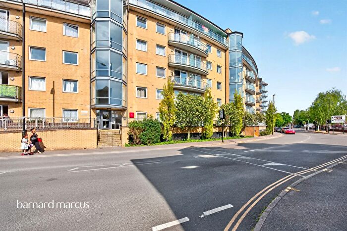 1 Bedroom Flat For Sale In Highfield Road, Feltham, TW13