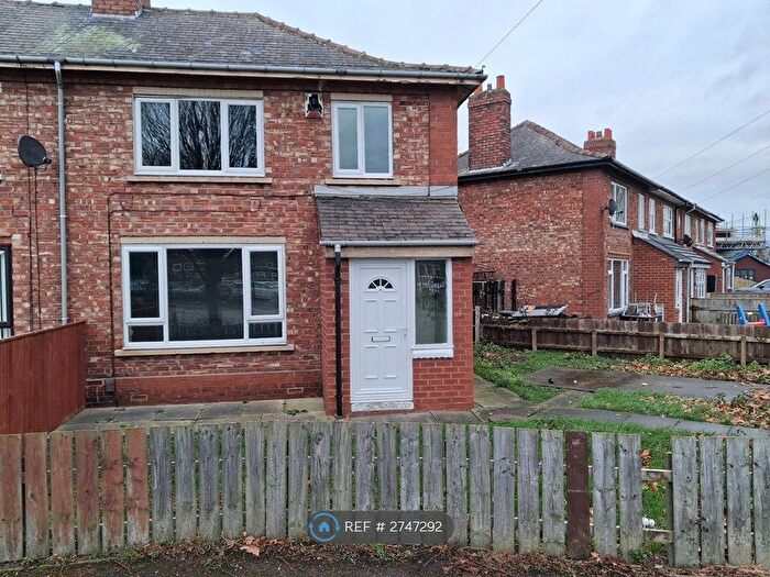 3 Bedroom Semi Detached House To Rent In Stainsby Road, Middlesbrough, TS5