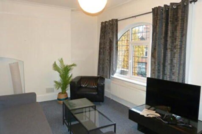 1 Bedroom Flat To Rent In London, NW4