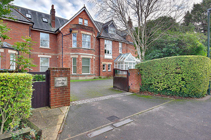 3 Bedroom Flat For Sale In 'Secret' Roof Terrace, Cavendish Road, Bournemouth, BH1