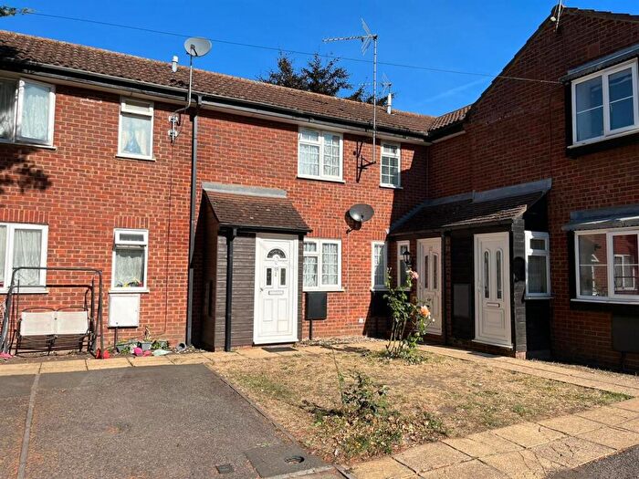 1 Bedroom Terraced House To Rent In Carisbrooke Court, Belgrave Road, Slough, SL1