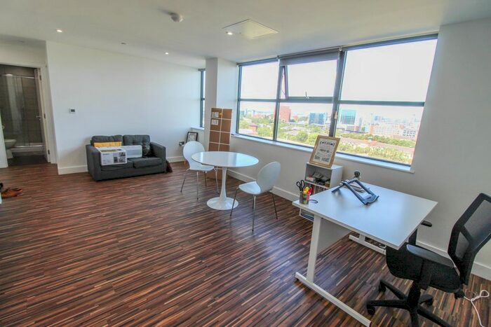 1 Bedroom Flat To Rent In Chester Road, Old Trafford, Manchester, M16