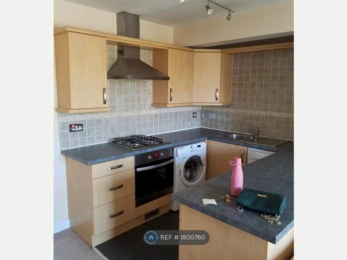 2 Bedroom Flat To Rent In St. Andrews Plaza, Sheffield, S11