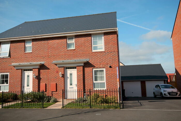 3 Bedroom Semi-Detached House To Rent In Clayhill Drive, Yate, BS37