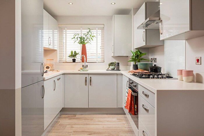 2 Bedroom Flat For Sale In Lucas Green, Shirley, Solihull, West Midlands, B90