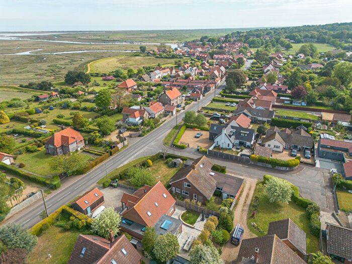 4 Bedroom Detached House For Sale In Pintail Drive, Blakeney, Holt, NR25