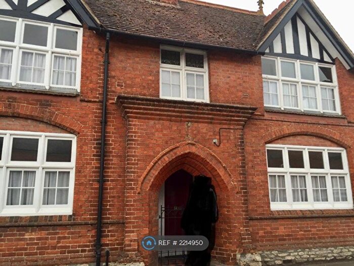 3 Bedroom Detached House To Rent In Union Street, Newport Pagnell, MK16