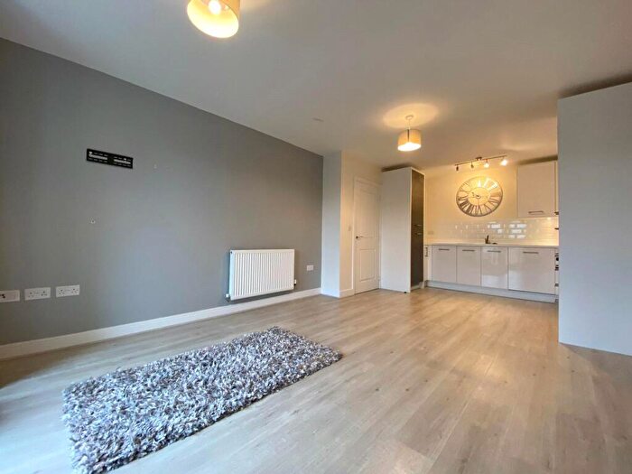 2 Bedroom Apartment To Rent In Fleming Place, Bracknell, Berkshire, RG12