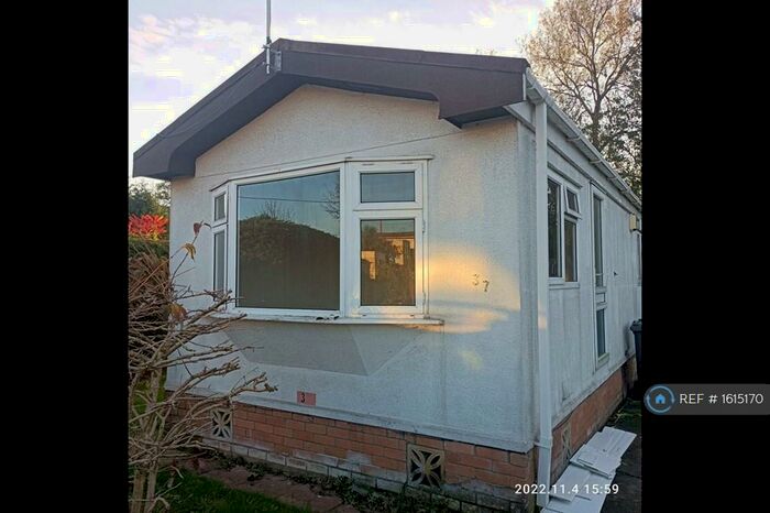 1 Bedroom Mobile Home To Rent In Quedgeley Park, Gloucester, GL4