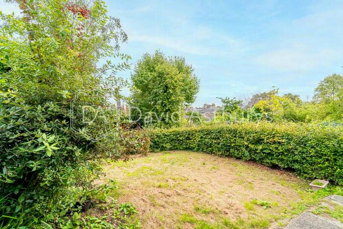 2 Bedroom Flat To Rent In Coolhurst Road, Crouch End, London, N8