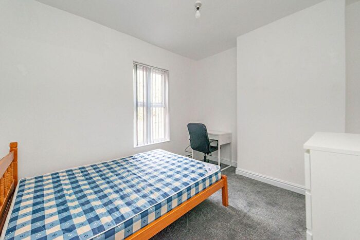 4 Bedroom Terraced House For Sale In Abbeydale Road, Nether Edge, S7