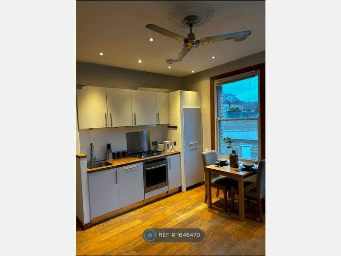 1 Bedroom Flat To Rent In Battersea Park Road, London, SW11