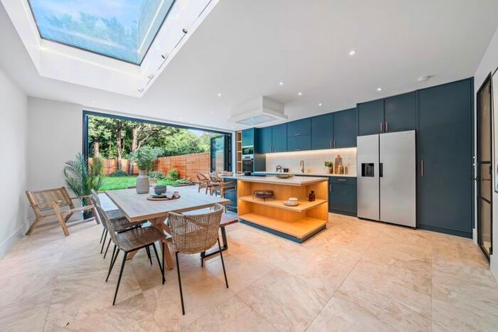 5 Bedroom Semi-Detached House To Rent In Fordwych Road, West Hampstead, London, NW2