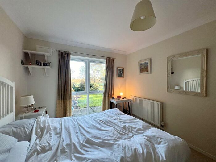 2 Bedroom Apartment For Sale In Welcombe Road, Stratford-Upon-Avon, CV37