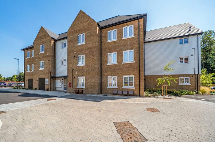 2 Bedroom Flat For Sale In Porter Street, Alton, Hampshire, GU34