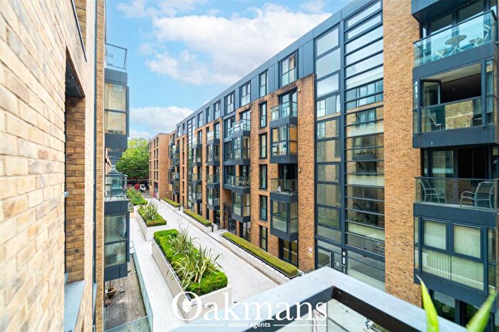 2 Bedroom Apartment For Sale In St. John's Walk, Birmingham, West Midlands, B5