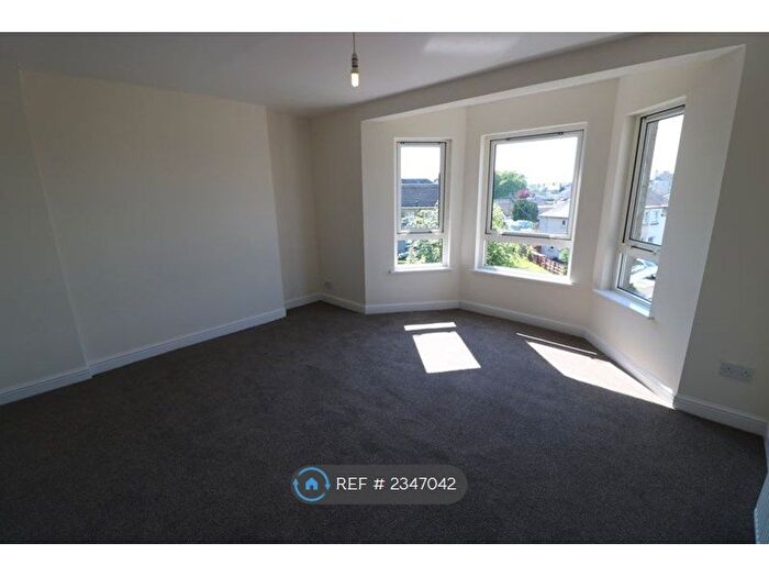 2 Bedroom Flat To Rent In Beechwood Drive, Renfrew, PA4