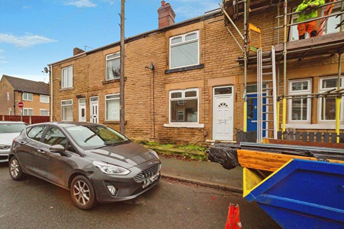 2 Bedroom Terraced House For Sale In Avenue Road, Rotherham, S63