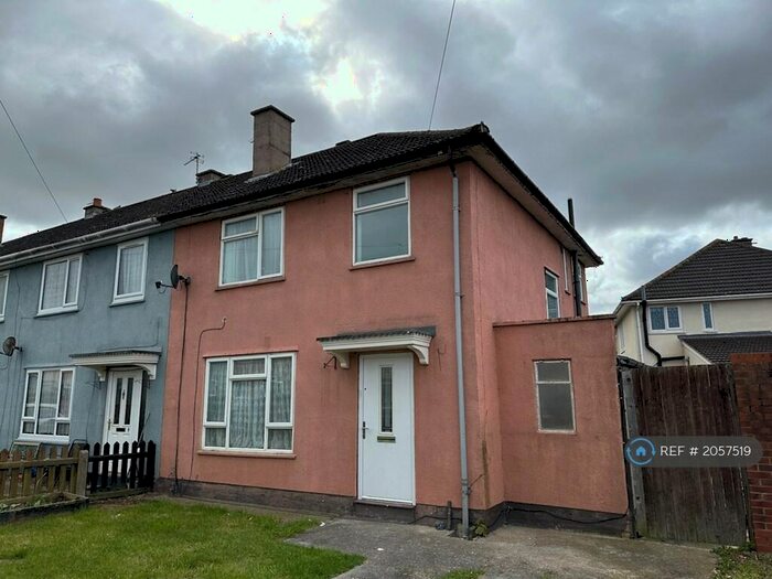 3 Bedroom Semi-Detached House To Rent In Wroxham Avenue, Grimsby, DN34