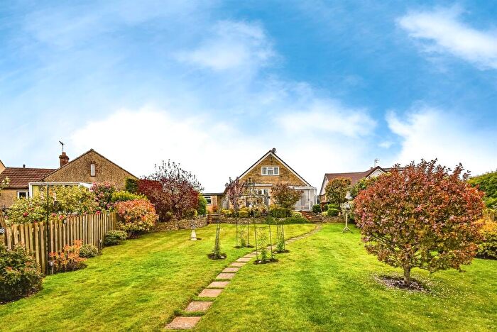 3 Bedroom Detached Bungalow For Sale In Ridings Mead, Chippenham, SN15