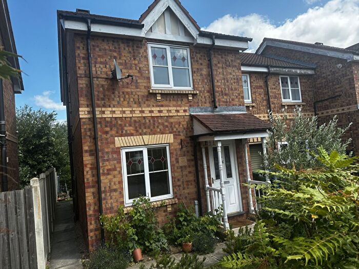 3 Bedroom Semi-Detached House To Rent In West End Court, Doncaster, DN11