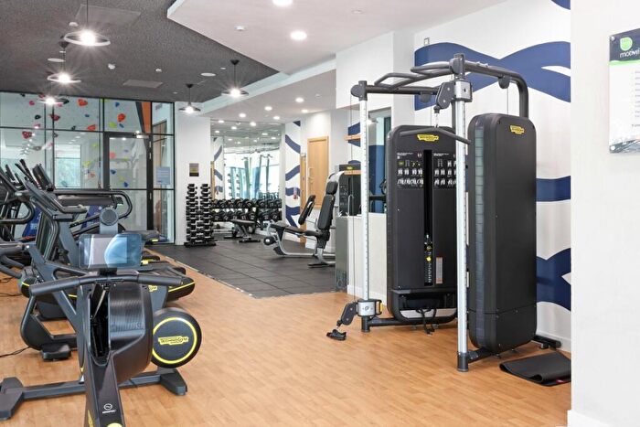 Flat To Rent In Castle Street, Bristol, BS2